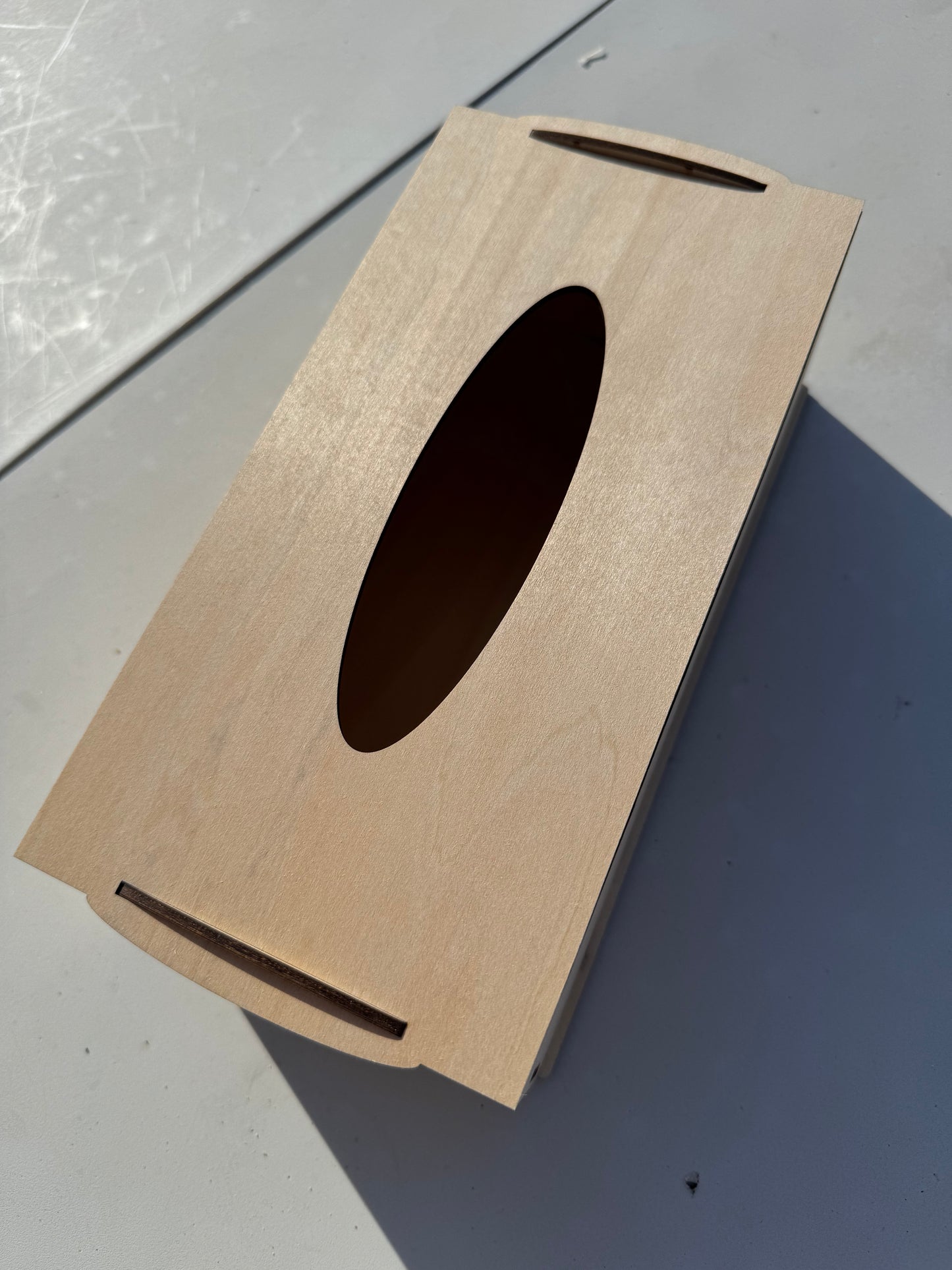 🪵 Boîte à mouchoirs en bois – Découpe et gravure laser 🪵